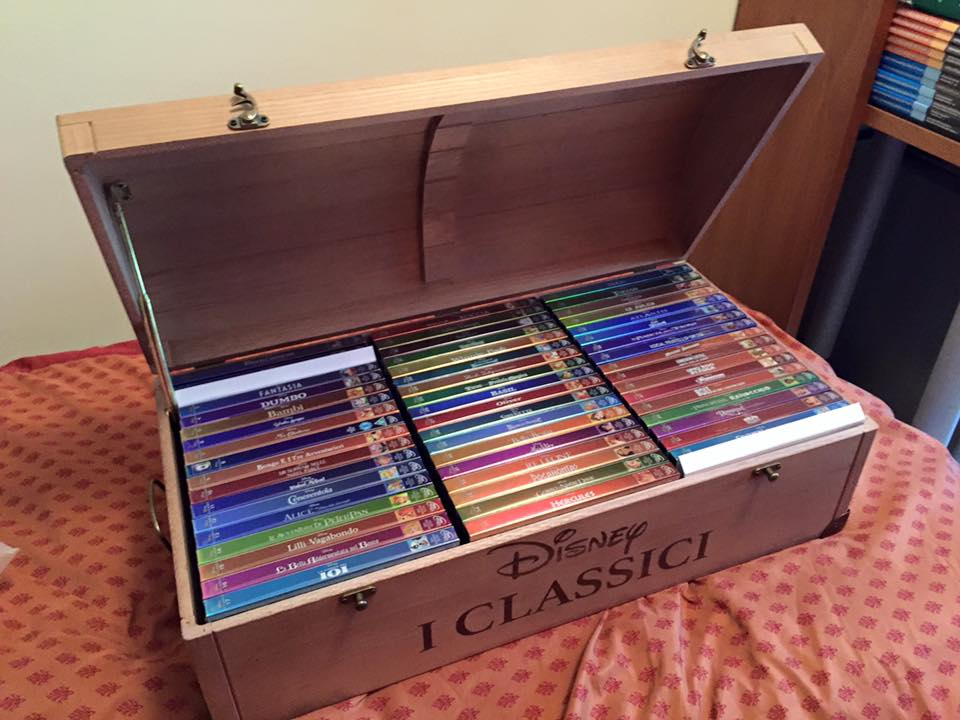 DVD - Wooden chest with 52 Dvd Disney Classics limited to 500 pcs