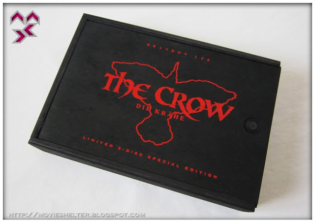 The_Crow_Wooden_Limited_Collectors_Edition_04.jpg