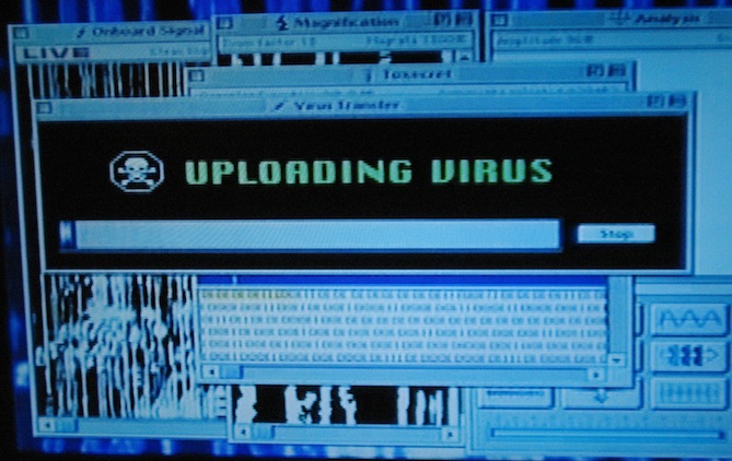 Uploading-Virus-Independence-Day.jpg