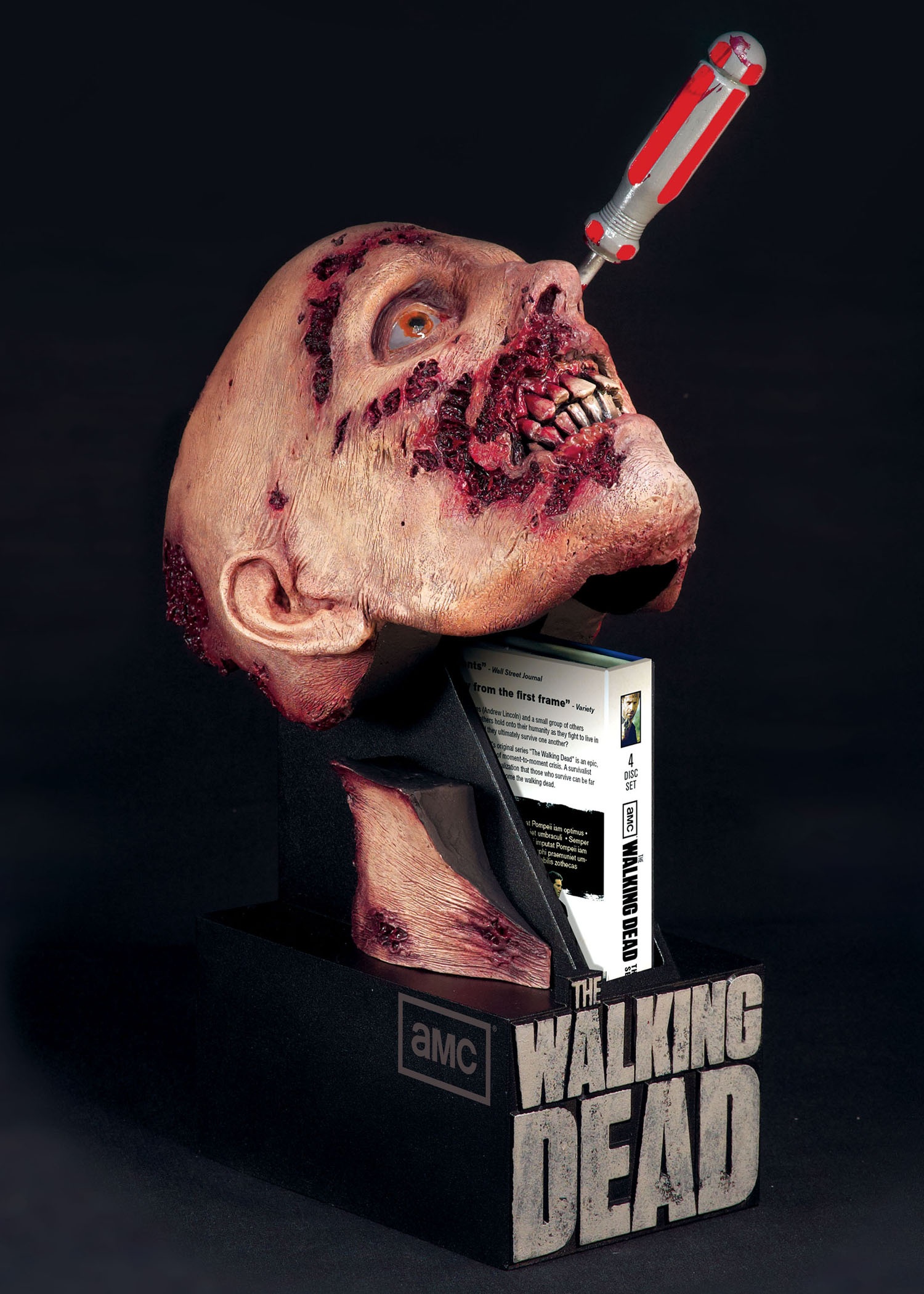 Walking-Dead_Season-2-Zombie-Head-BD-limited.jpg
