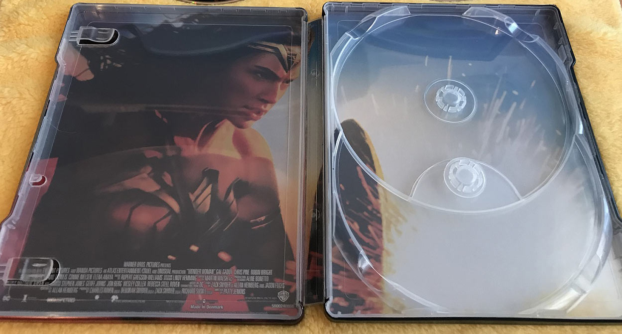 Wonder-Woman-steelbook-DE-4.jpg
