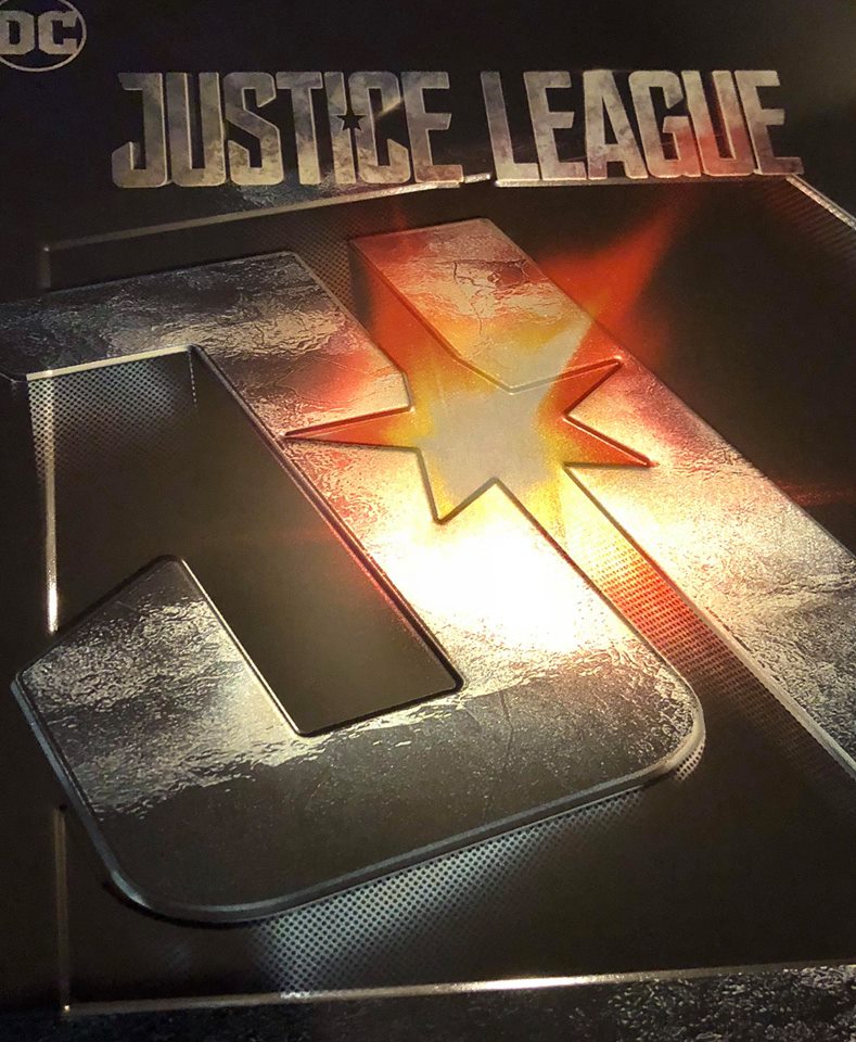 Justice-League-steelbook-fr.jpg