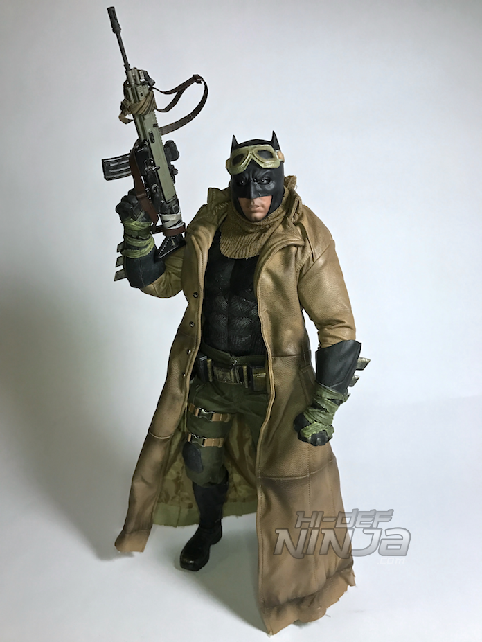 knightmare-batman-hot-toys-sixth-scale-review-2016-35