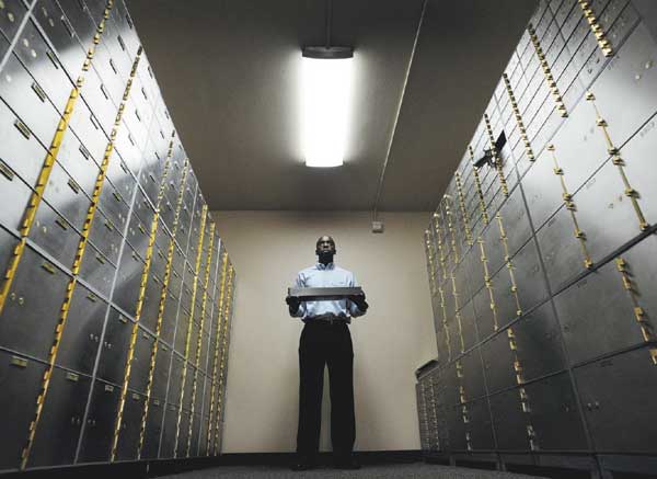 20100610_090153_bz11safe_deposit.jpg