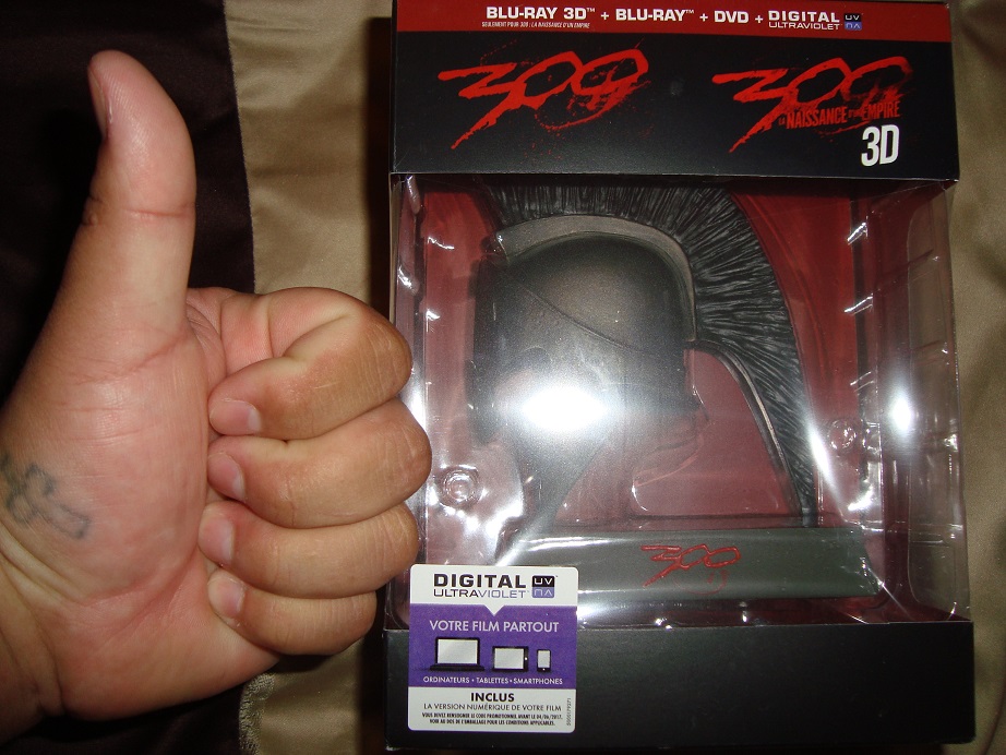 300 and Rise of an Empire Spartan Helmet Edition (France)_ThumbsUp!.JPG
