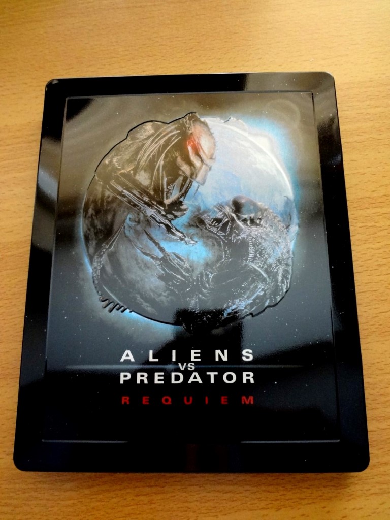Aliens Vs Predator Requiem Embossed Steelbook UK Front.JPG