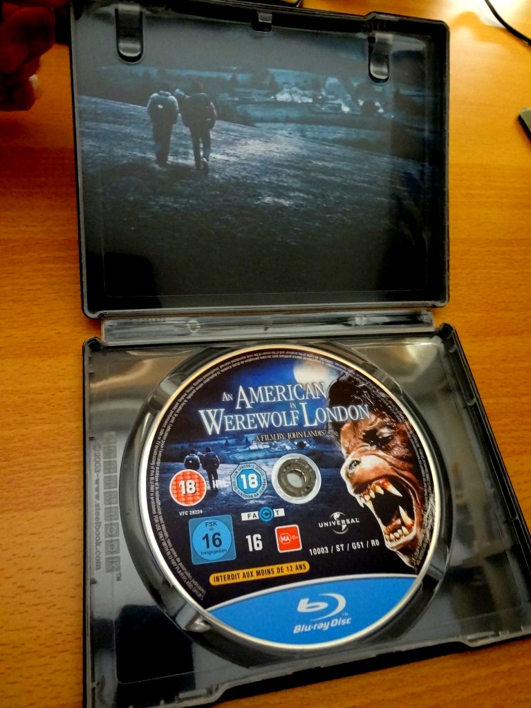 American Werewolf In London Play.com Exclusive Steelbook Inside.JPG