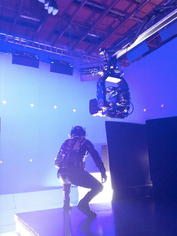 antman-firstlook-onset-full.jpg