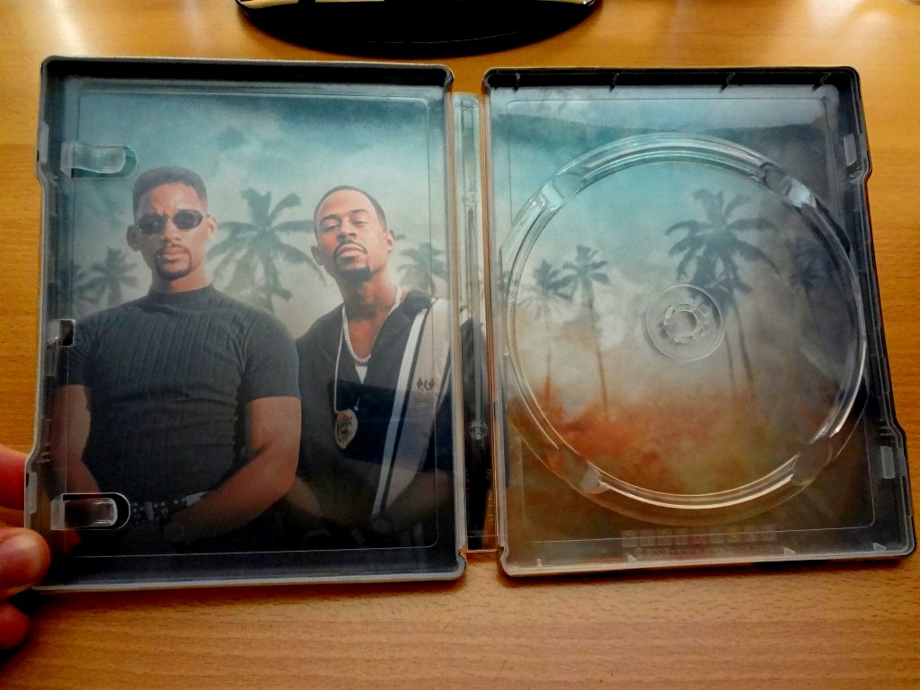 Bad Boys Play.com Exclusive Steelbook Inside (Large).JPG