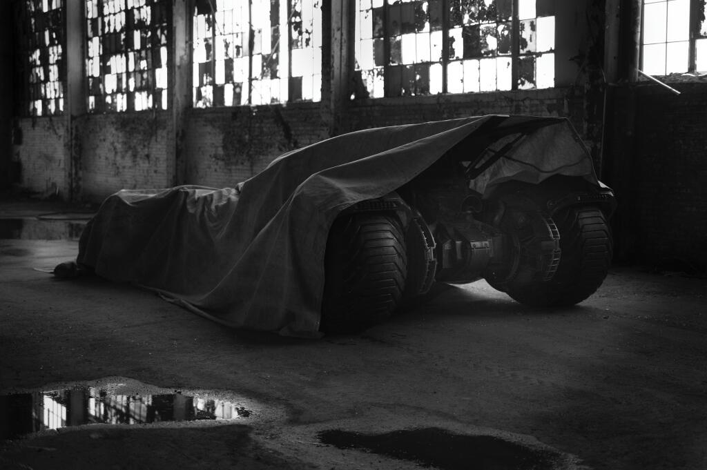 batmanvssupermanbatmobilelarge.jpg
