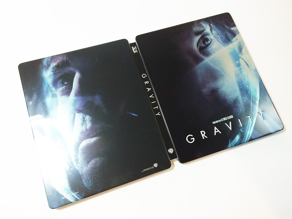 Blufans#22_Gravity-05.jpg