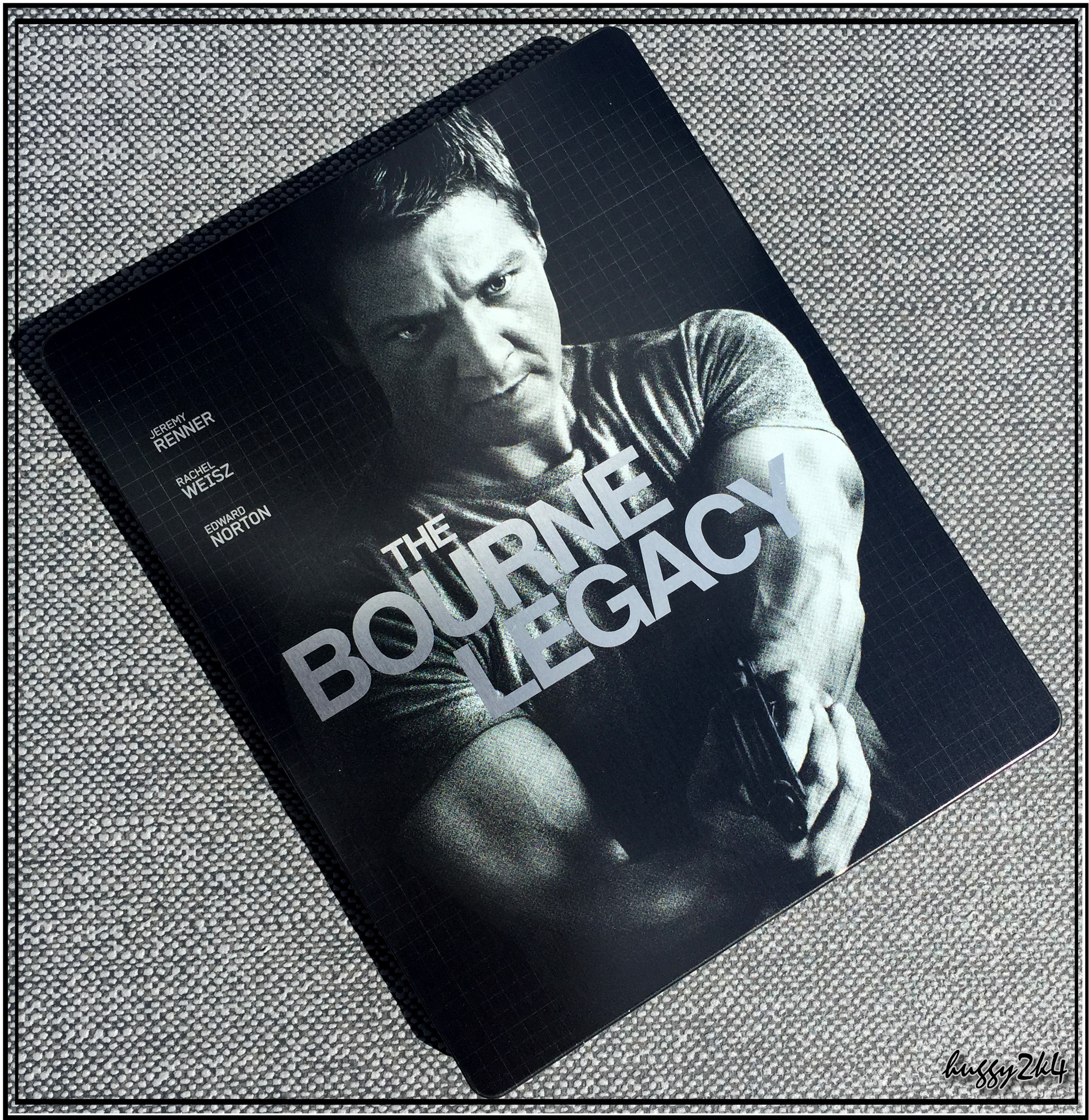bournelegacy1.jpg