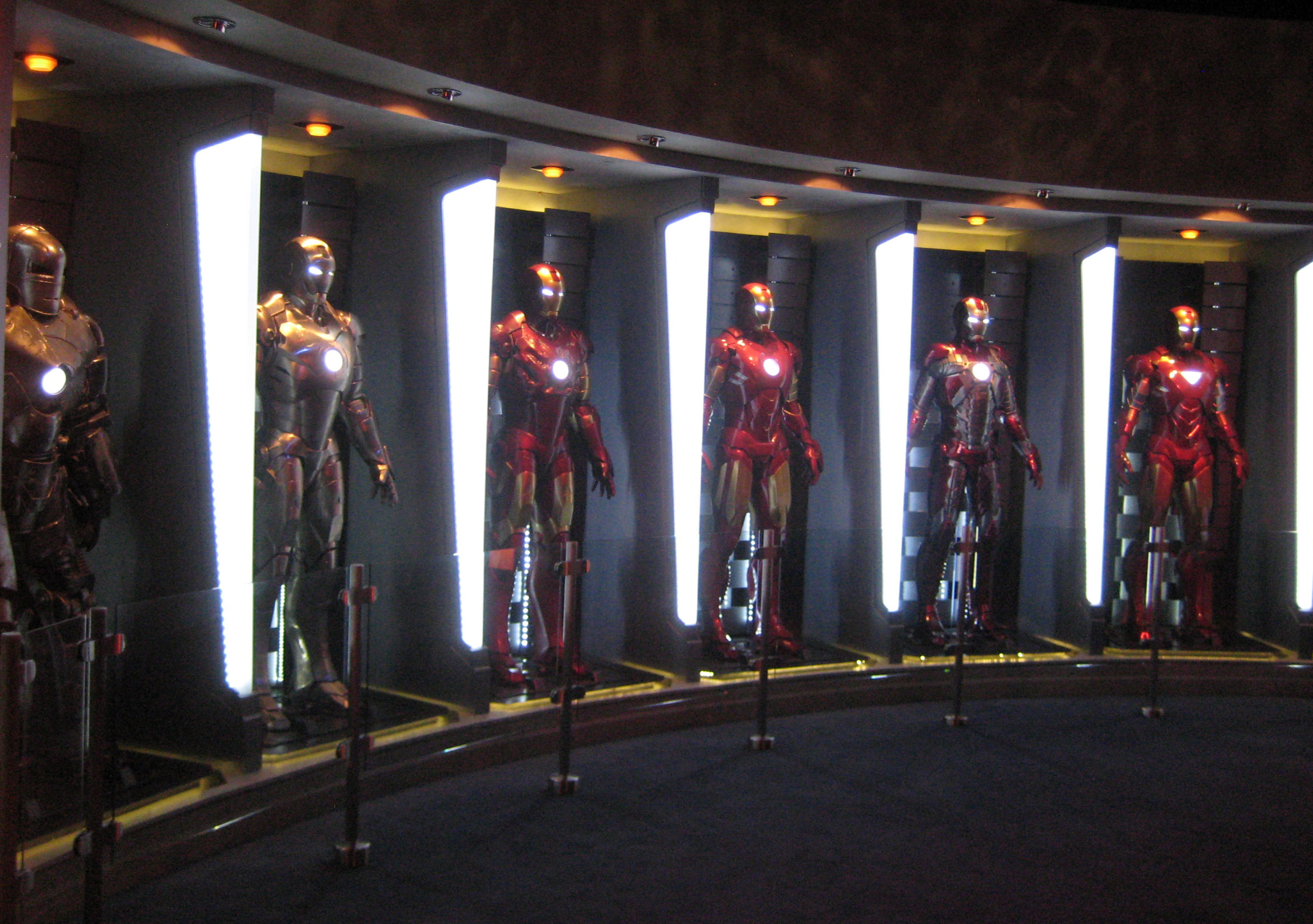 Disneyland-Iron-Man-Hall-of-Armor-7.jpg