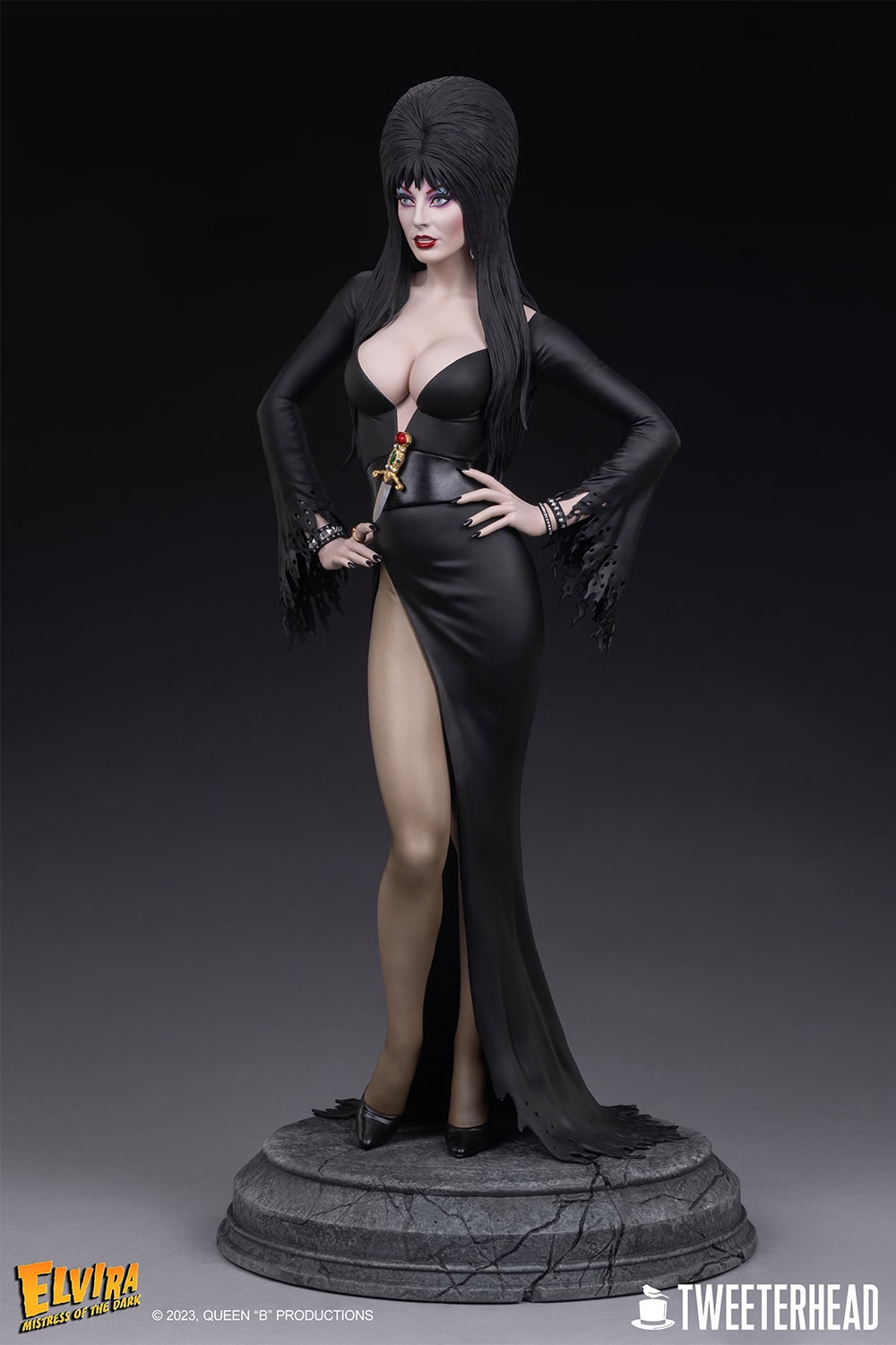 elvira-mistress-of-the-dark-14-scale-maquette-by-tweeterhead_elvira_gallery_650a18f9232d1.jpg