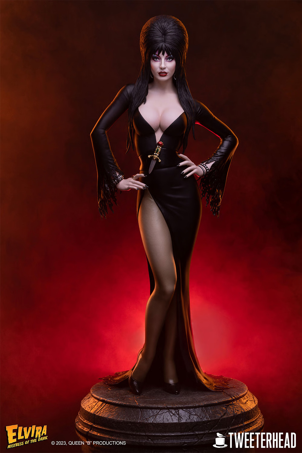 elvira-mistress-of-the-dark-14-scale-maquette-by-tweeterhead_elvira_gallery_650a190da0743.jpg