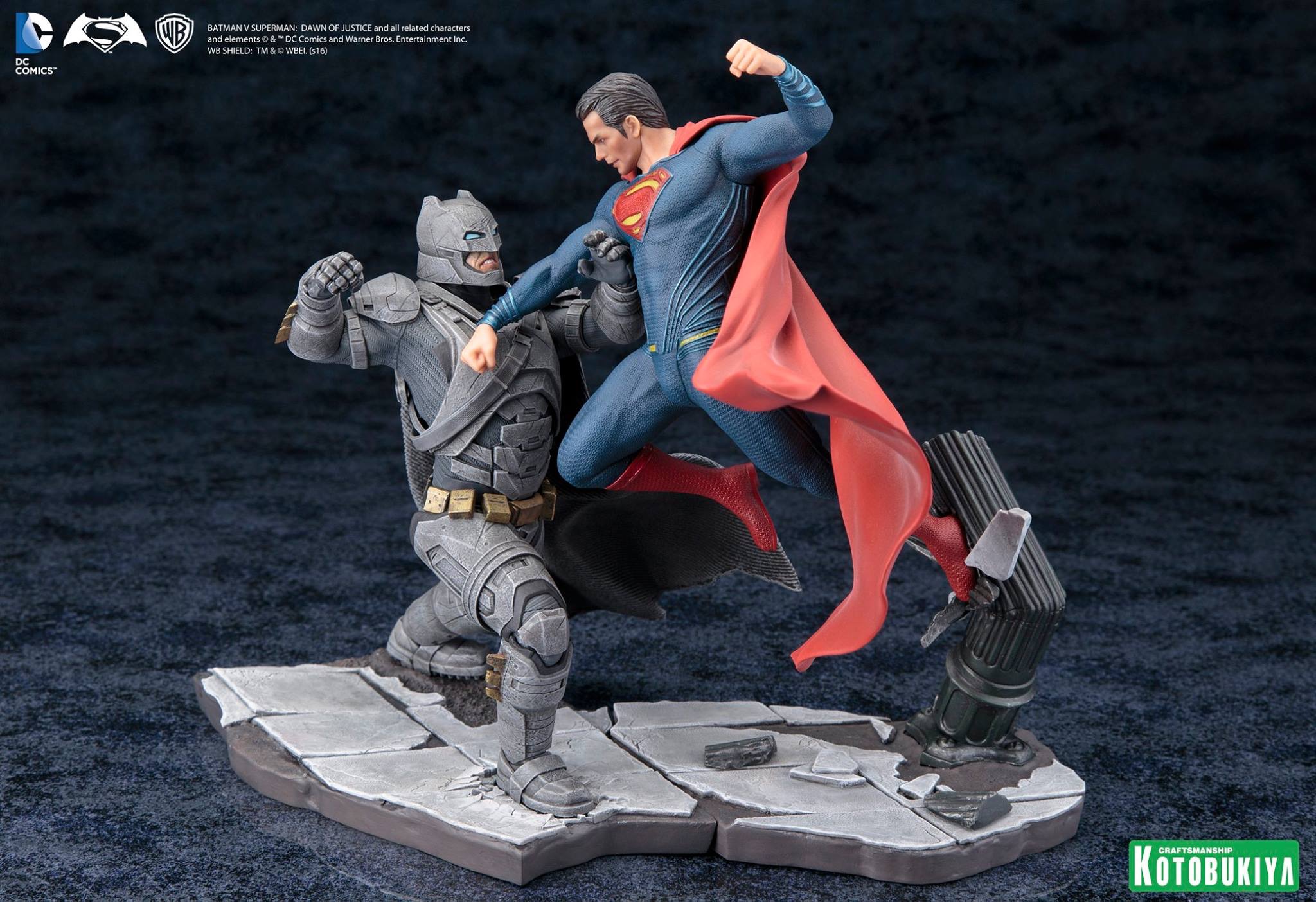 Estatueta-Superman-x-Batman-2.jpg