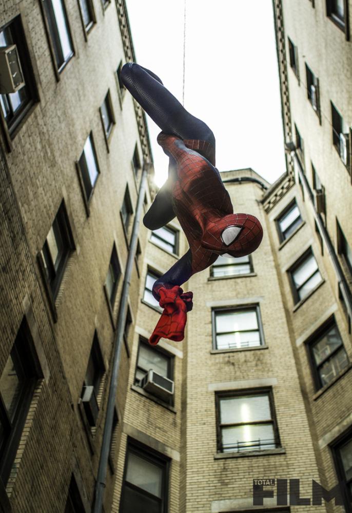 exclusive-the-amazing-spider-man-2-pictures-153555-a-1389697084-750-1093.jpg