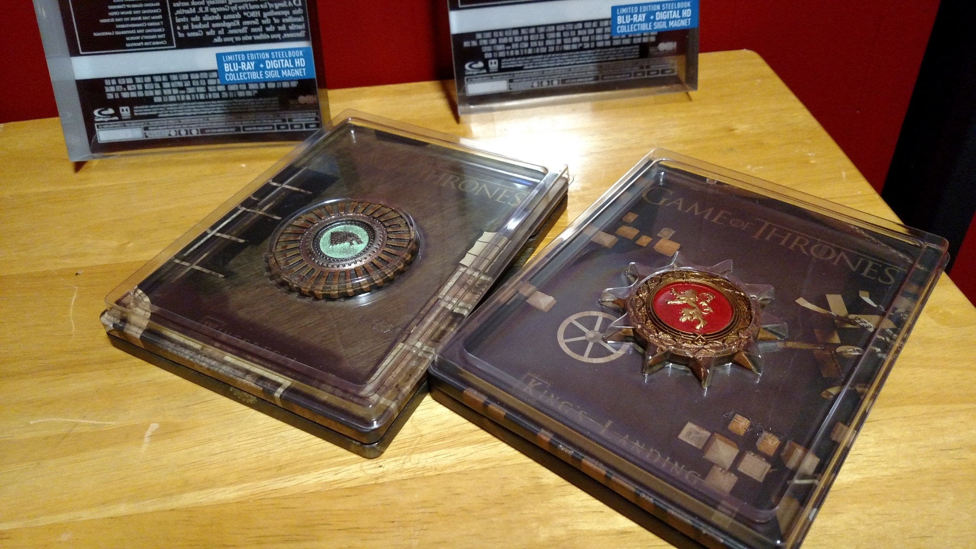 Game-of-Thrones-SteelBooks-Plastic-Trays.jpg