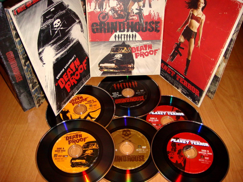 Grindhouse Box R2 Japan V11.jpg