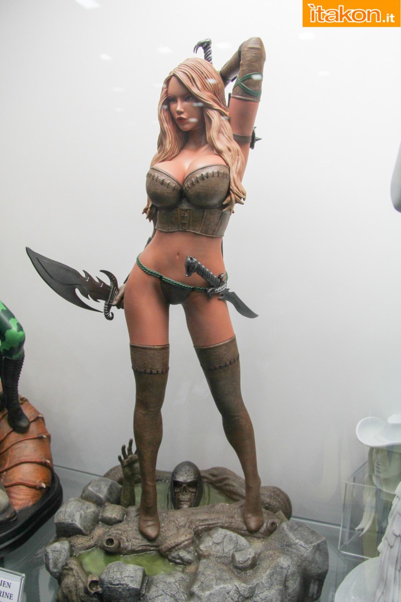 Hollywood-COllectibles010.jpg