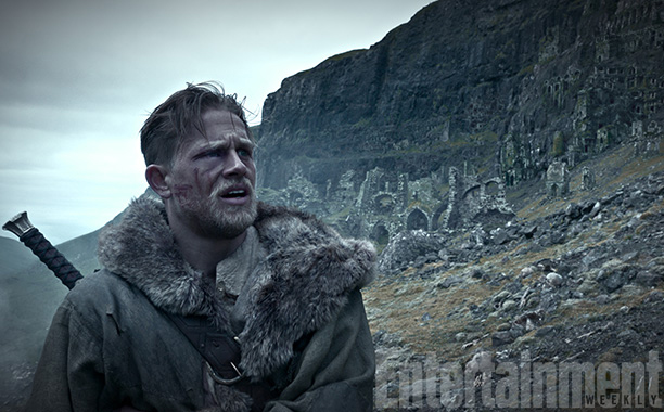 king-arthur-charlie-hunnam-ew.jpg