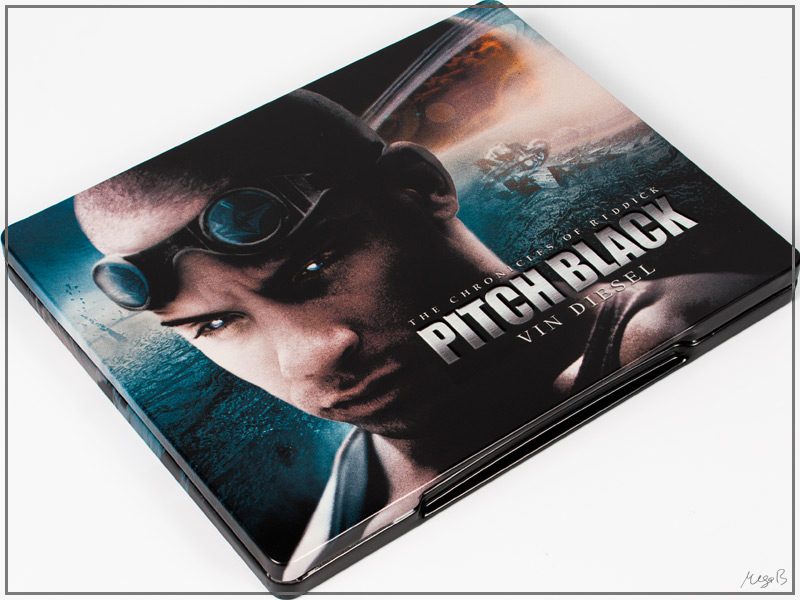 pitchblack1.jpg