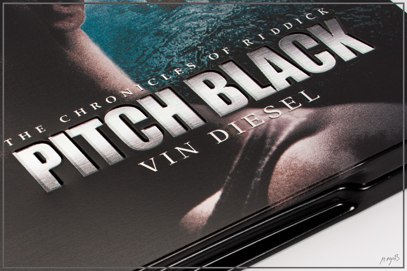 pitchblack5.jpg