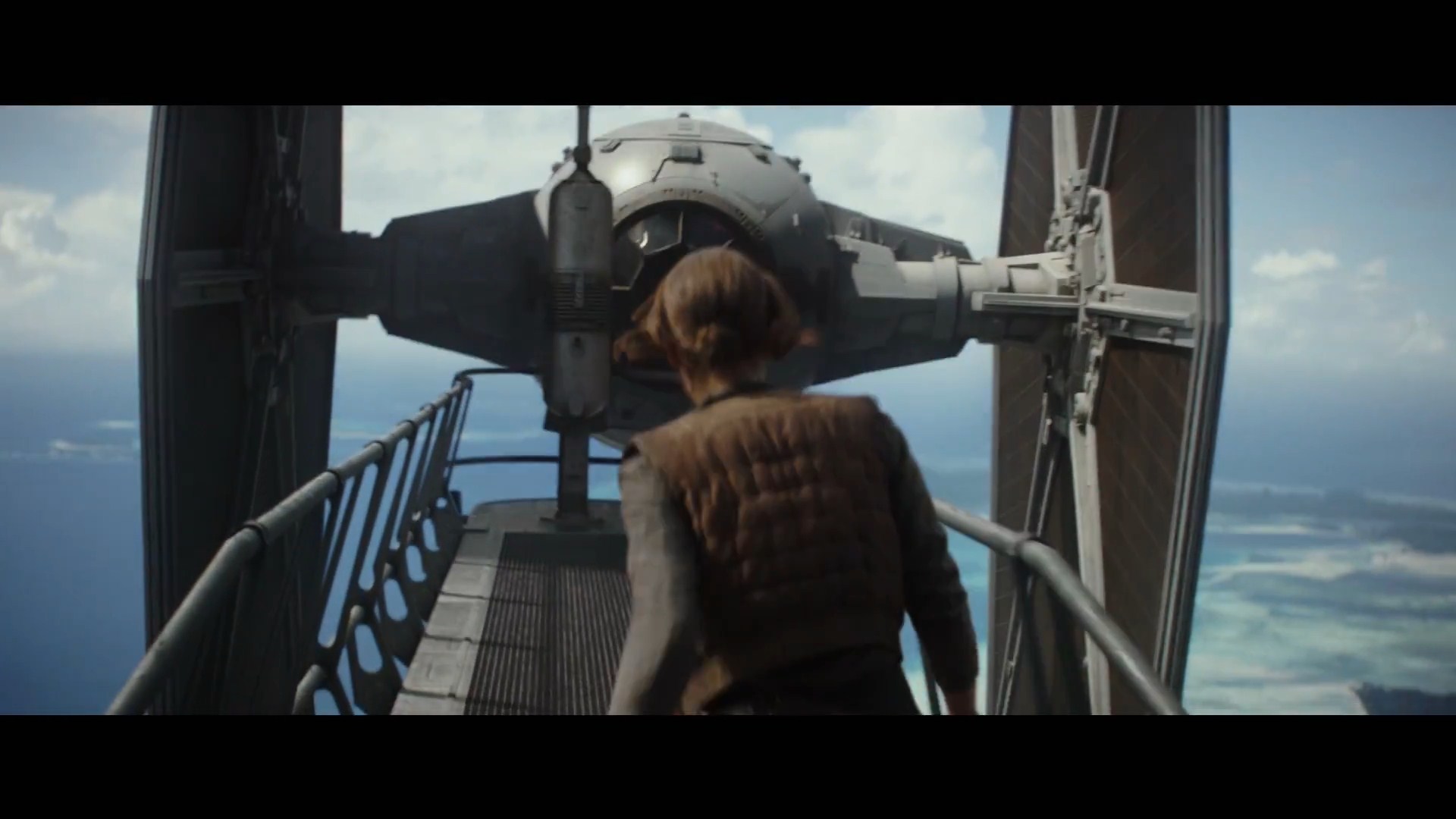 Rogue One_ A Star Wars Story Trailer_1080p.mp4_snapshot_01.46_[2016.08.11_23.39.18].jpg