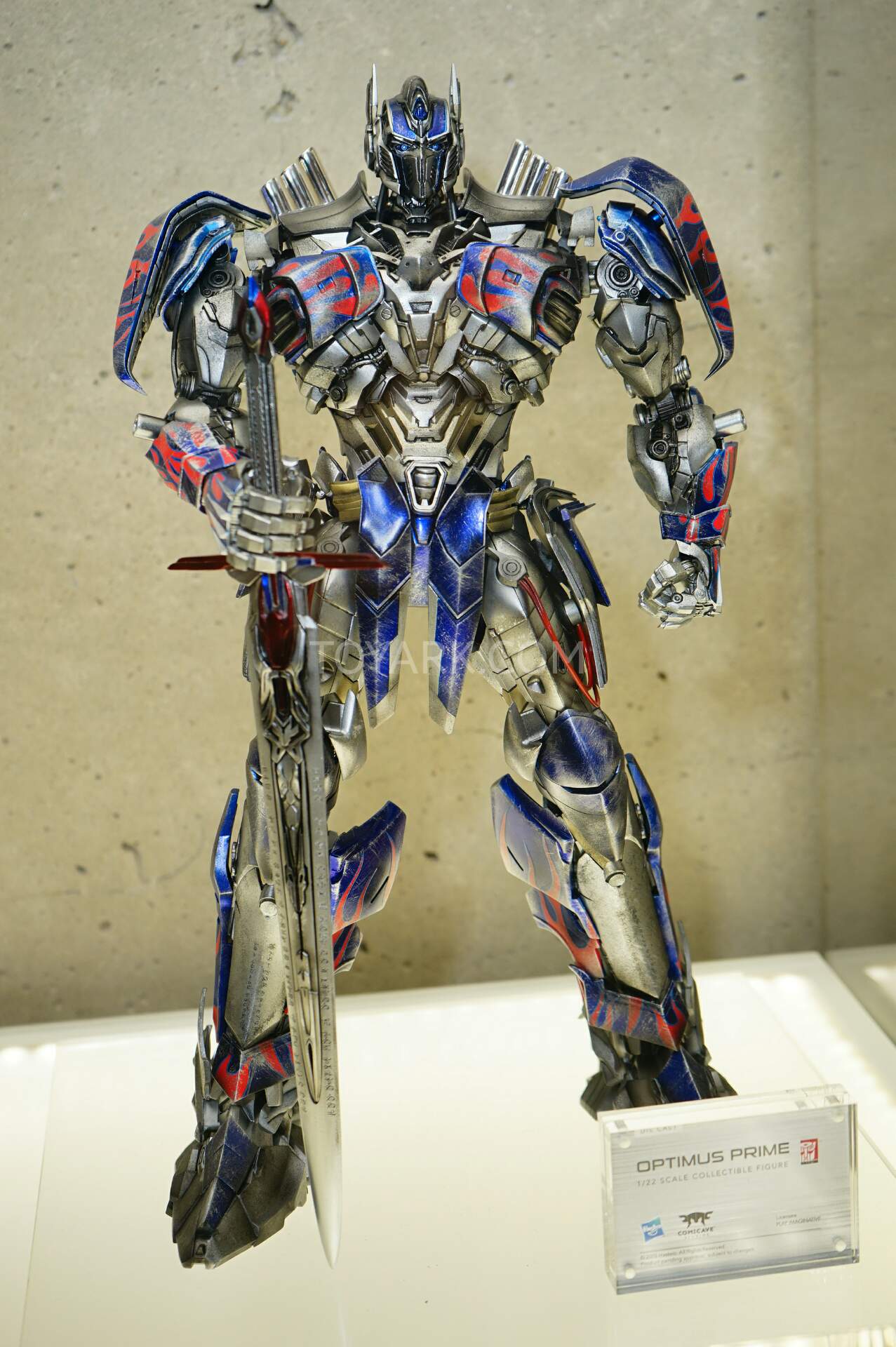 SDCC-2015-Comicave-Studios-Transformers-008.jpg