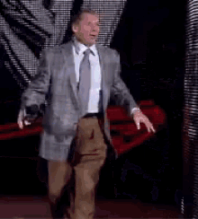 tenor (34).gif