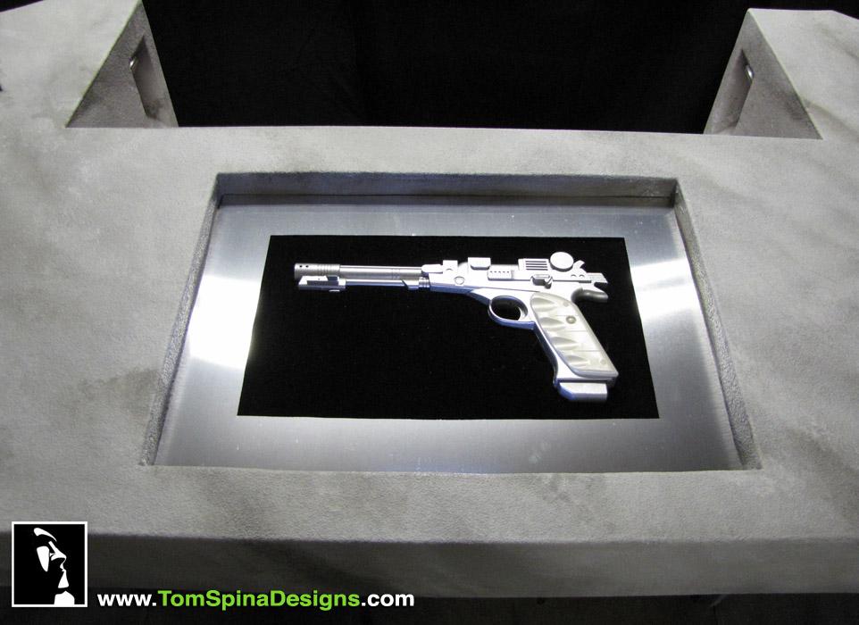 The-Avengers-Movie-Themed-Desk-6_1.jpg