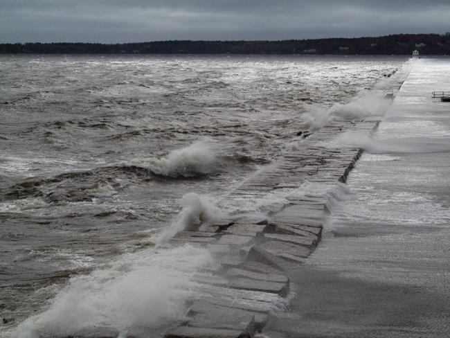 topping_breakwater.jpg