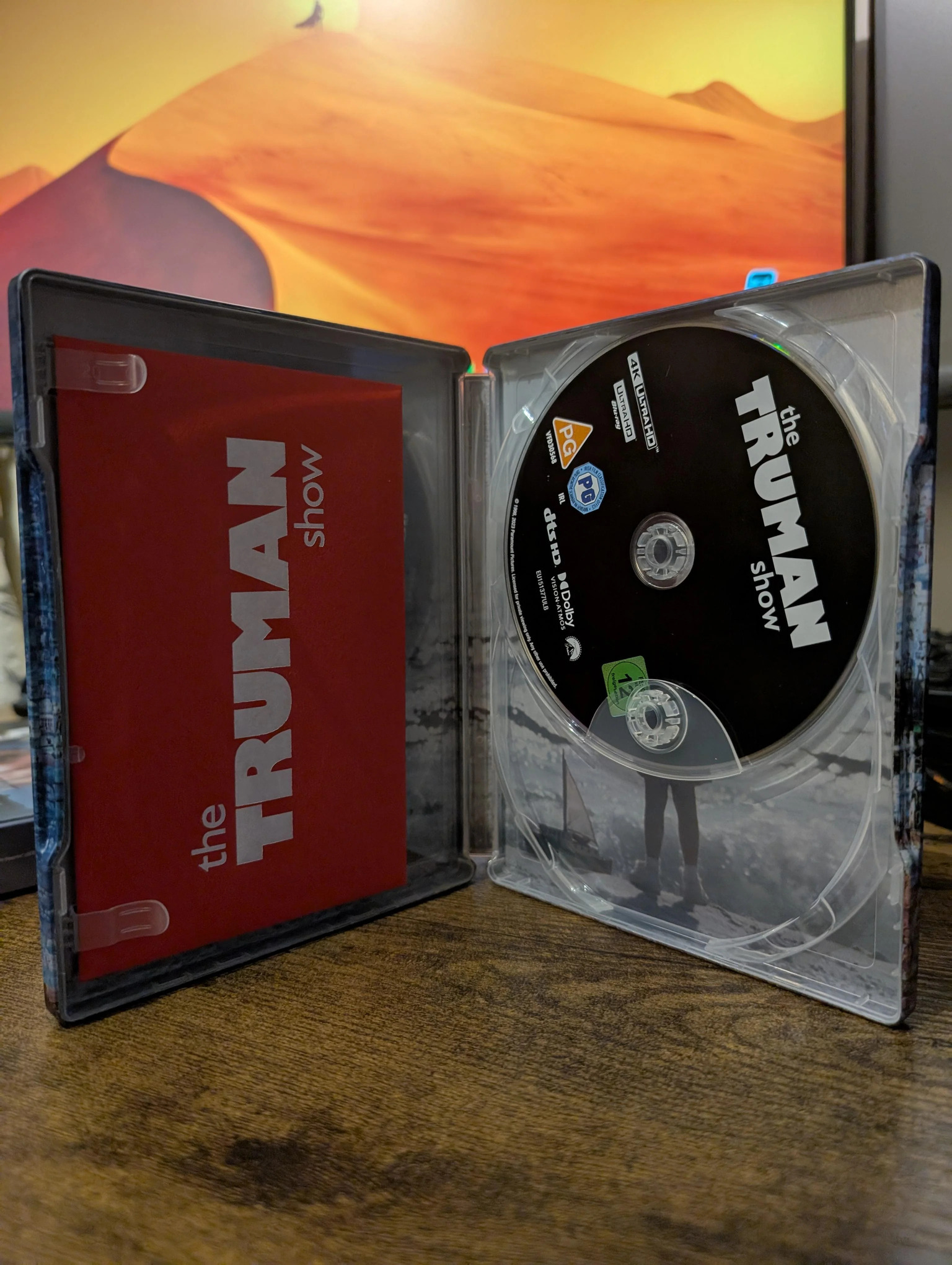 truman-show-manta-dl-a-v0-2ppy8rvduvle1.jpg