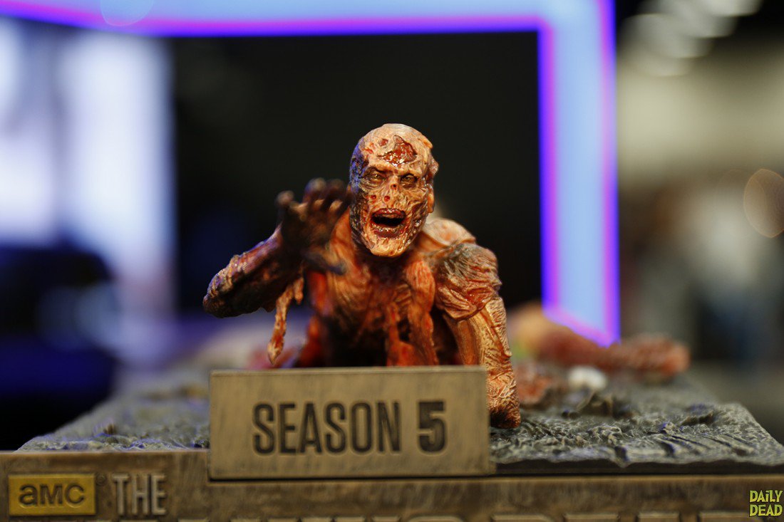 Walking-Dead-Season-5-Case-03.jpg