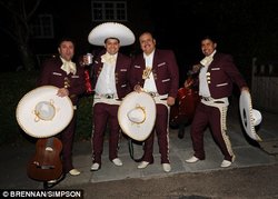 mariachis.jpg