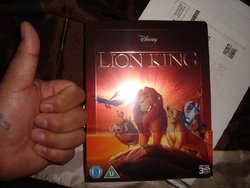 ThumbsUp_LionKing!.JPG