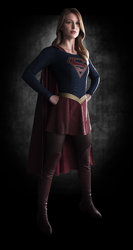 SUPERGIRL-First-Look-Image-Full-Body-2.jpg