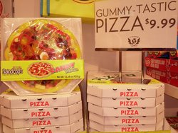 Gummy Pizza_1.jpg Gummy Pizza_1.jpg