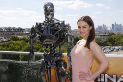 Emilia-Clarke-Junket-Terminator_Geni-Paris_10.jpg