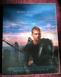 7 - Divergent BCK.jpg