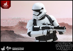 star-wars-stormtrooper-jakku-exclusive-sixth-scale-hot-toys-902579-05.jpg