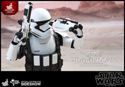 star-wars-stormtrooper-jakku-exclusive-sixth-scale-hot-toys-902579-09.jpg