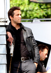 ryan-reynolds-ripd-set-image-1.jpg
