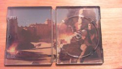 UNCHARTED 3 STEELBOOK INSIDE.jpg