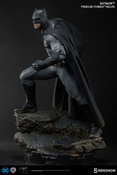 dc-comics-bvs-dawn-of-justice-batman-premium-format-figure-300386-05.jpg