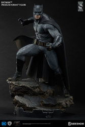 zdc-comics-bvs-dawn-of-justice-batman-premium-format-figure-3003861-03.jpg