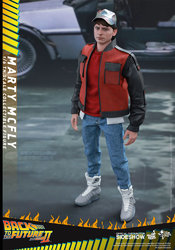 back-to-the-future-2-marty-mcfly-sixth-scale-hot-toys-902499-02.jpg