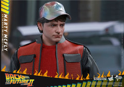 back-to-the-future-2-marty-mcfly-sixth-scale-hot-toys-902499-10.jpg