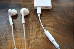 belkin-lightning-audio-charge-adapter-iphone-7-2.jpg