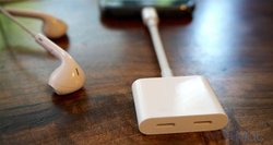 belkin-lightning-audio-charge-adapter-iphone-7-4.jpg
